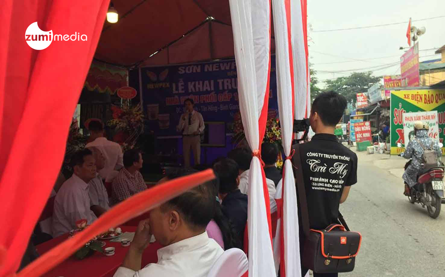 Dịch vụ quay Phim chụp ảnh sự kiện 45 năm gặp gỡ Đồng Đội tại Sầm Sơn - Thanh Hóa 10 QUAY PHIM KHAI TRUONG TAI HAI DUONG 1