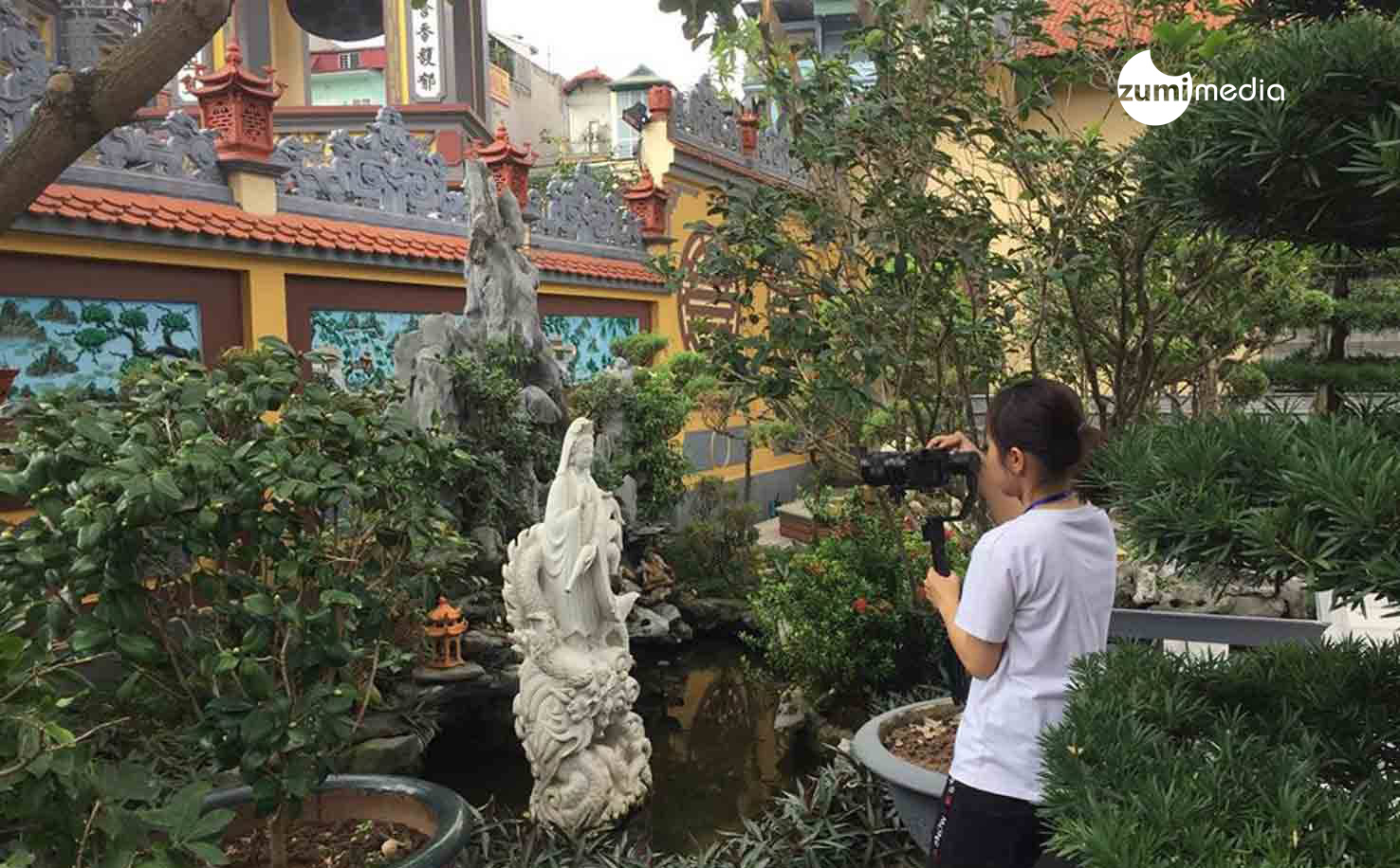 tra my media thuc hien quay video su kien tai chua ai mo long bien 58524