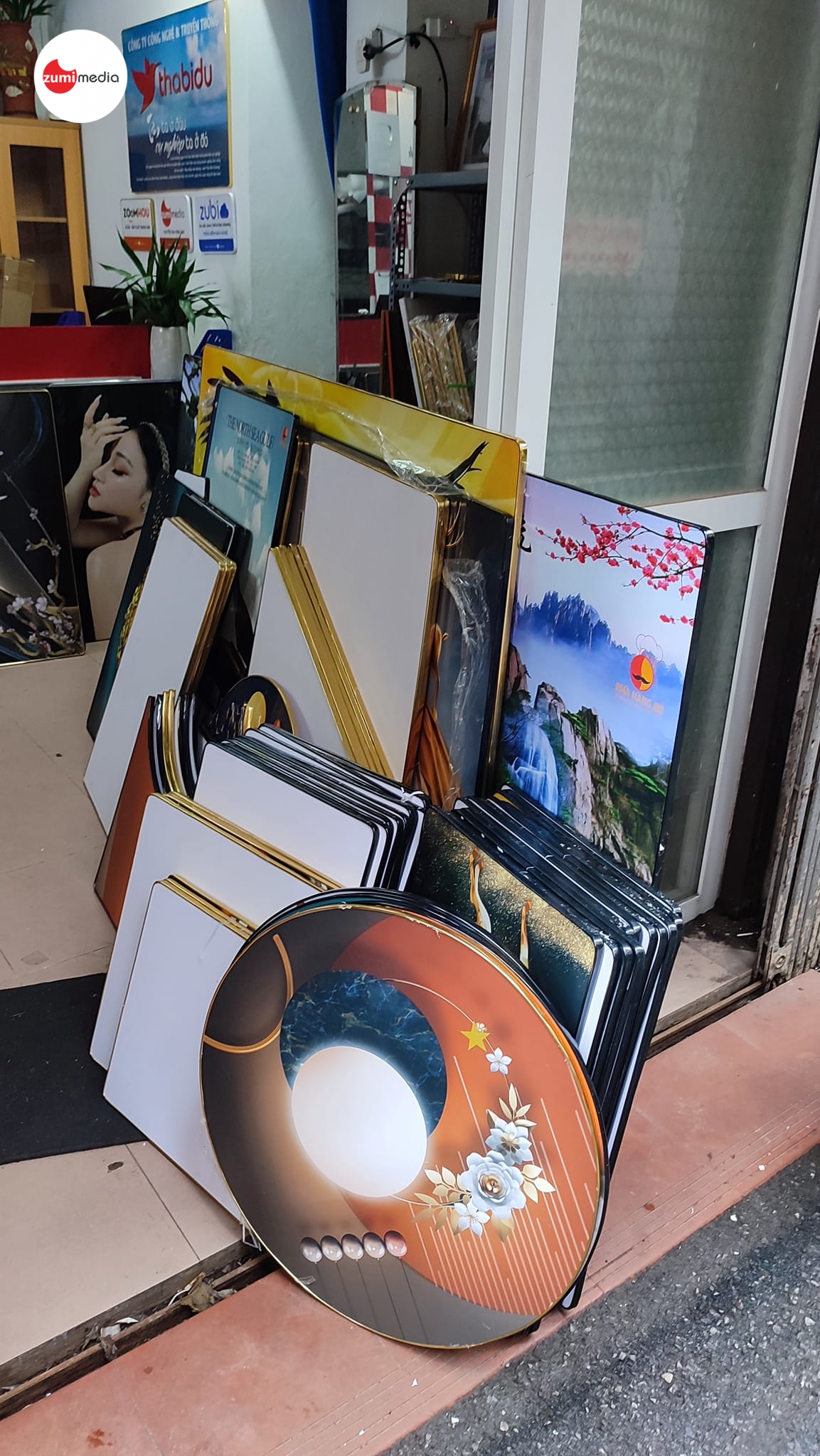 Zumi Media khai trương Lab in phóng ảnh, Xưởng Ảnh gỗ tại Kim Ngưu 58 Zumimedialabkimnguu (7)