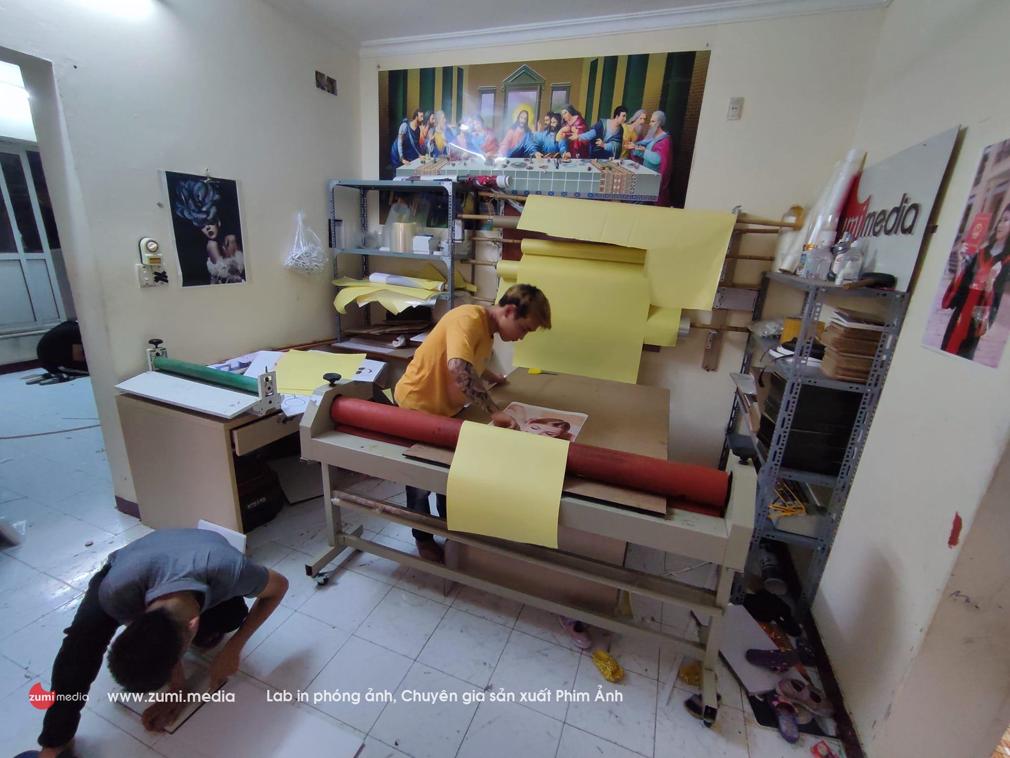 Nhà máy sản xuất Tranh Ảnh danh tiếng lâu năm tại Hà Nội 34 lab anh zumi 10