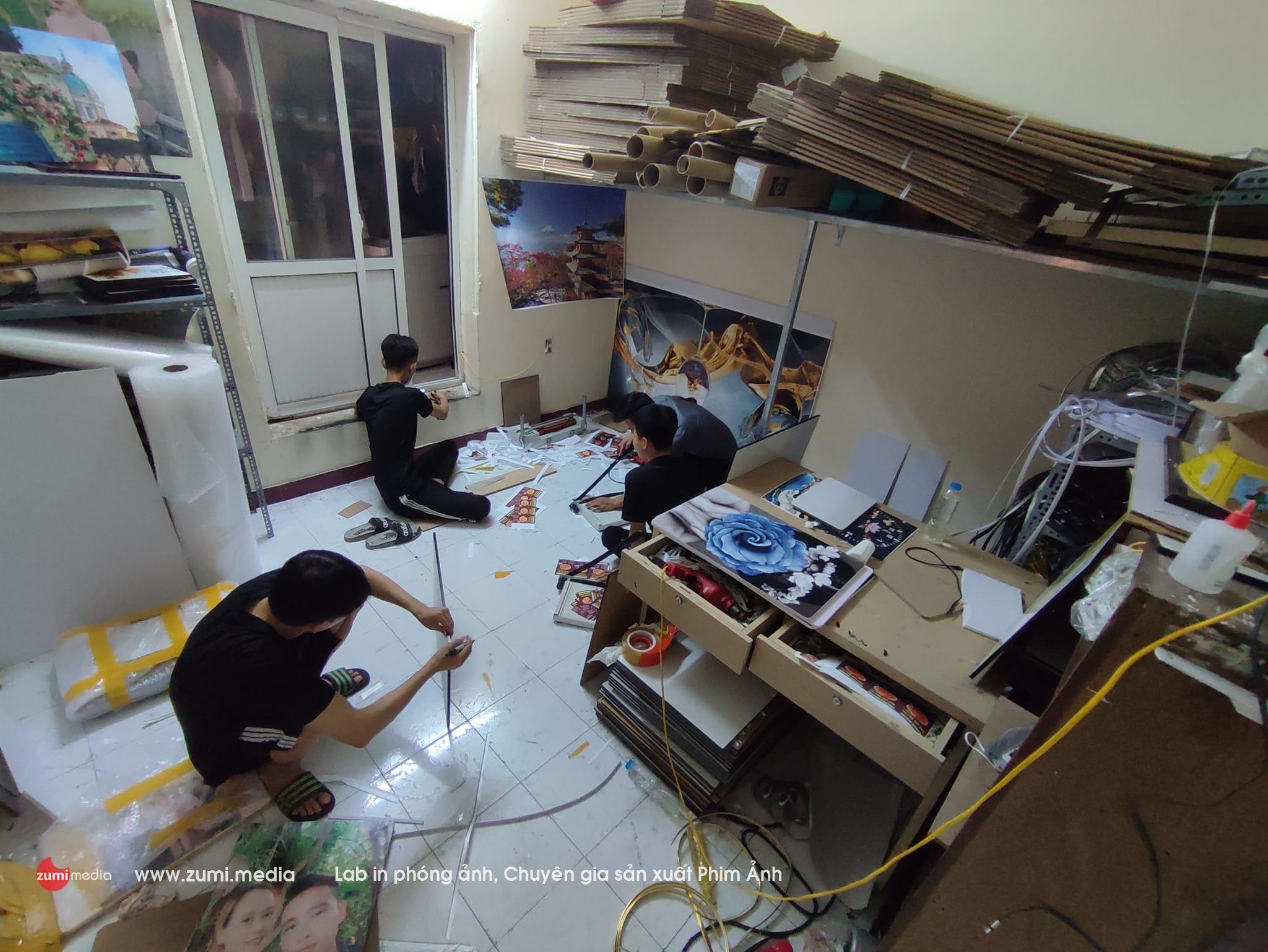 Nhà máy sản xuất Tranh Ảnh danh tiếng lâu năm tại Hà Nội 39 lab anh zumi 5
