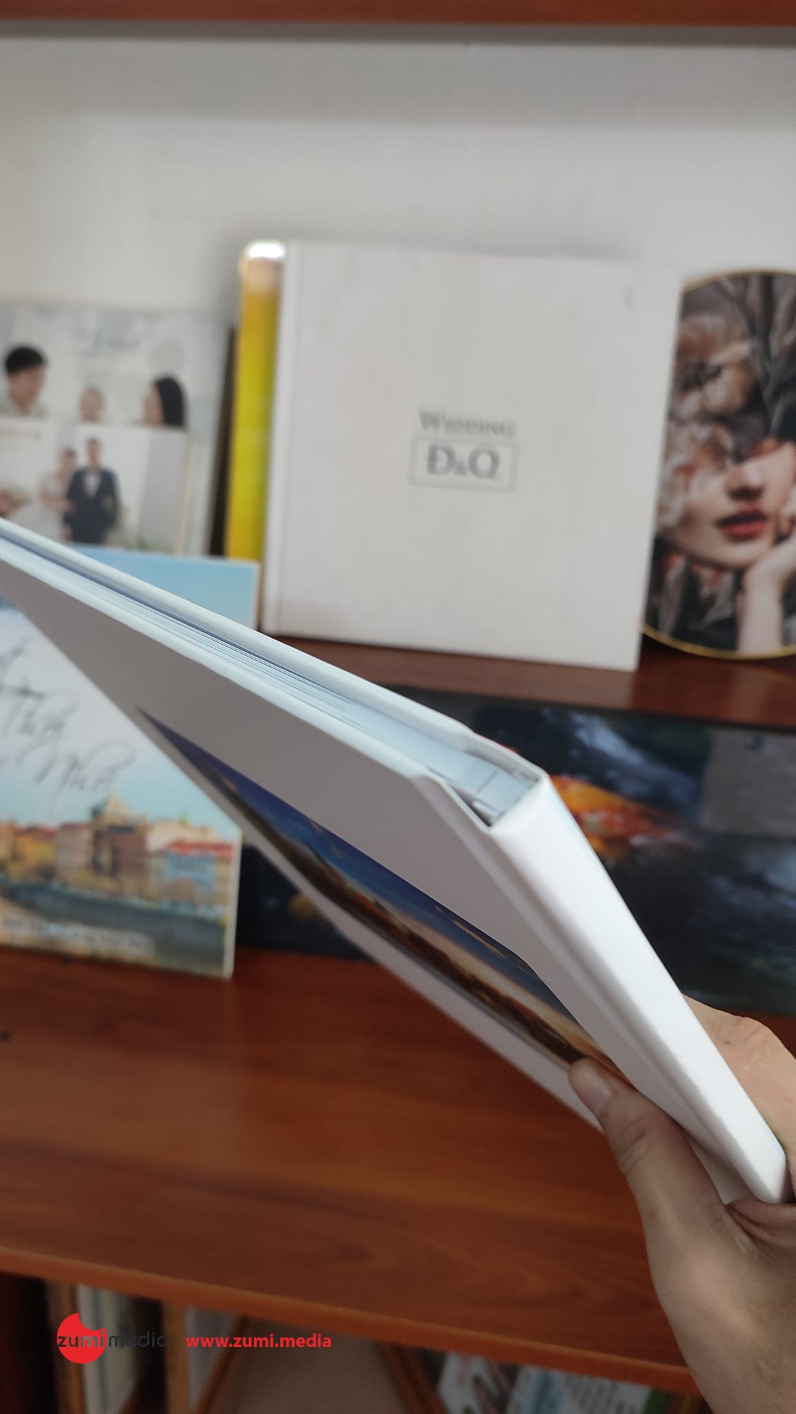 Bảng giá in phóng ảnh, ảnh gỗ các loại, album ảnh, kỷ yếu 32 In-album-photobook (6)