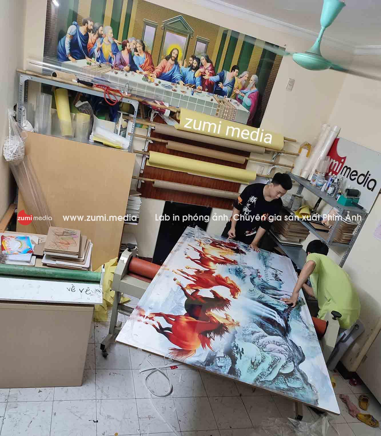 Nhà máy sản xuất Tranh Ảnh danh tiếng lâu năm tại Hà Nội 32 Tranhngua-madao (1)