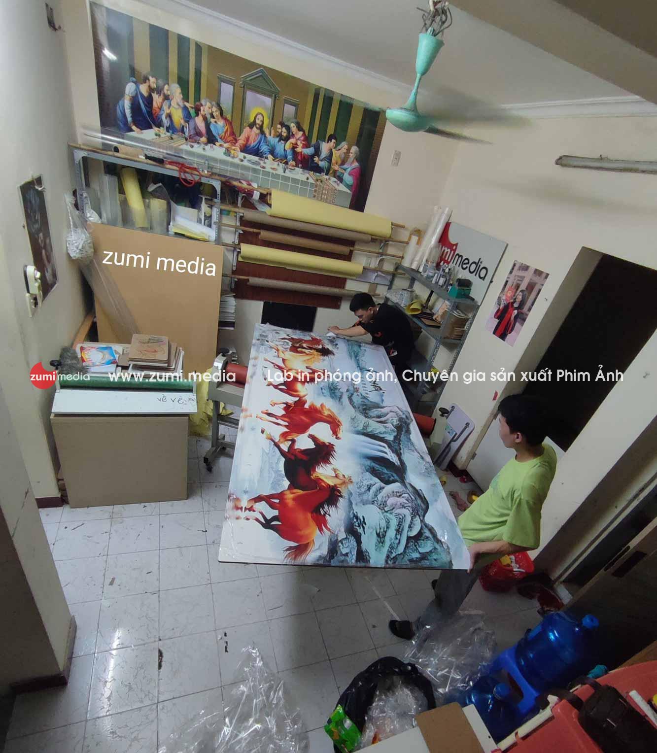 Nhà máy sản xuất Tranh Ảnh danh tiếng lâu năm tại Hà Nội 33 Tranhngua-madao (3)