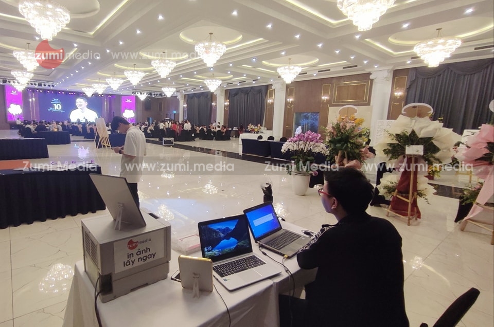 in ảnh lấy ngay tại sự kiện 10 Inanhsukien-khachsanmuongthanh (1)