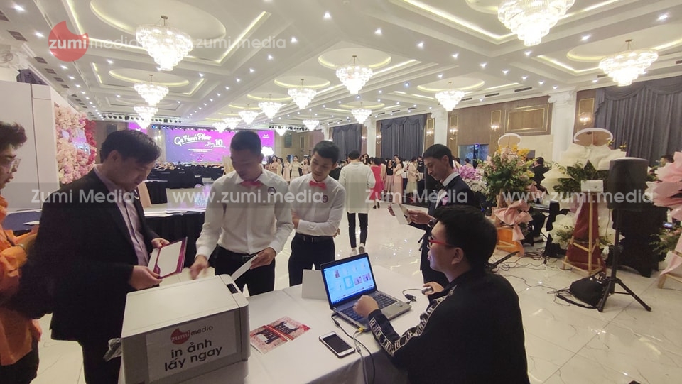 in ảnh lấy ngay tại sự kiện 16 Inanhsukien-khachsanmuongthanh (2)