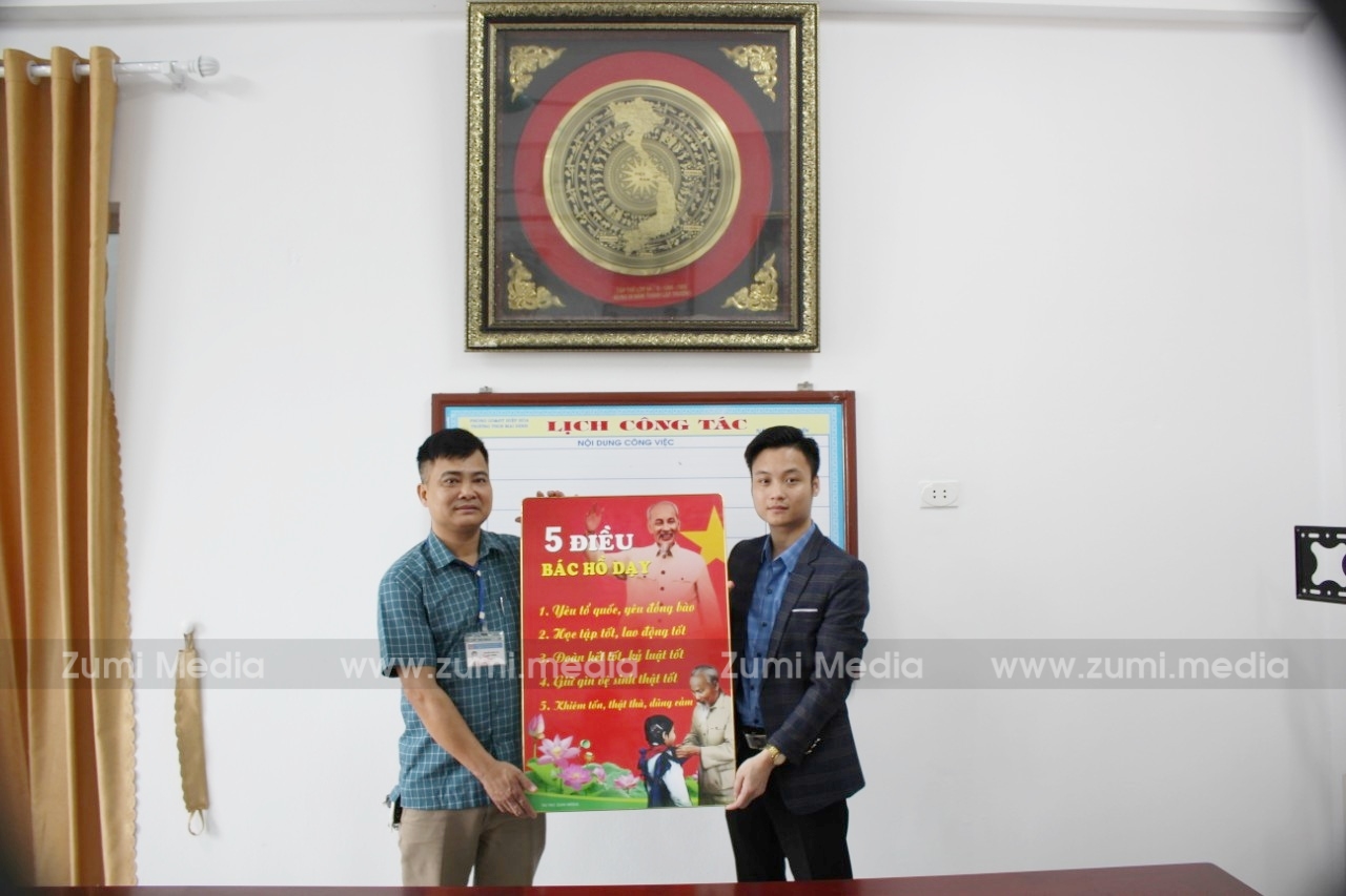 Zumi Media tài trợ tranh ảnh trang trí Trường THCS Mai Đình, Hiệp Hòa, Bắc Giang 8 Z4202585408555_dac82a196209f577cc4d6d69e400faa3