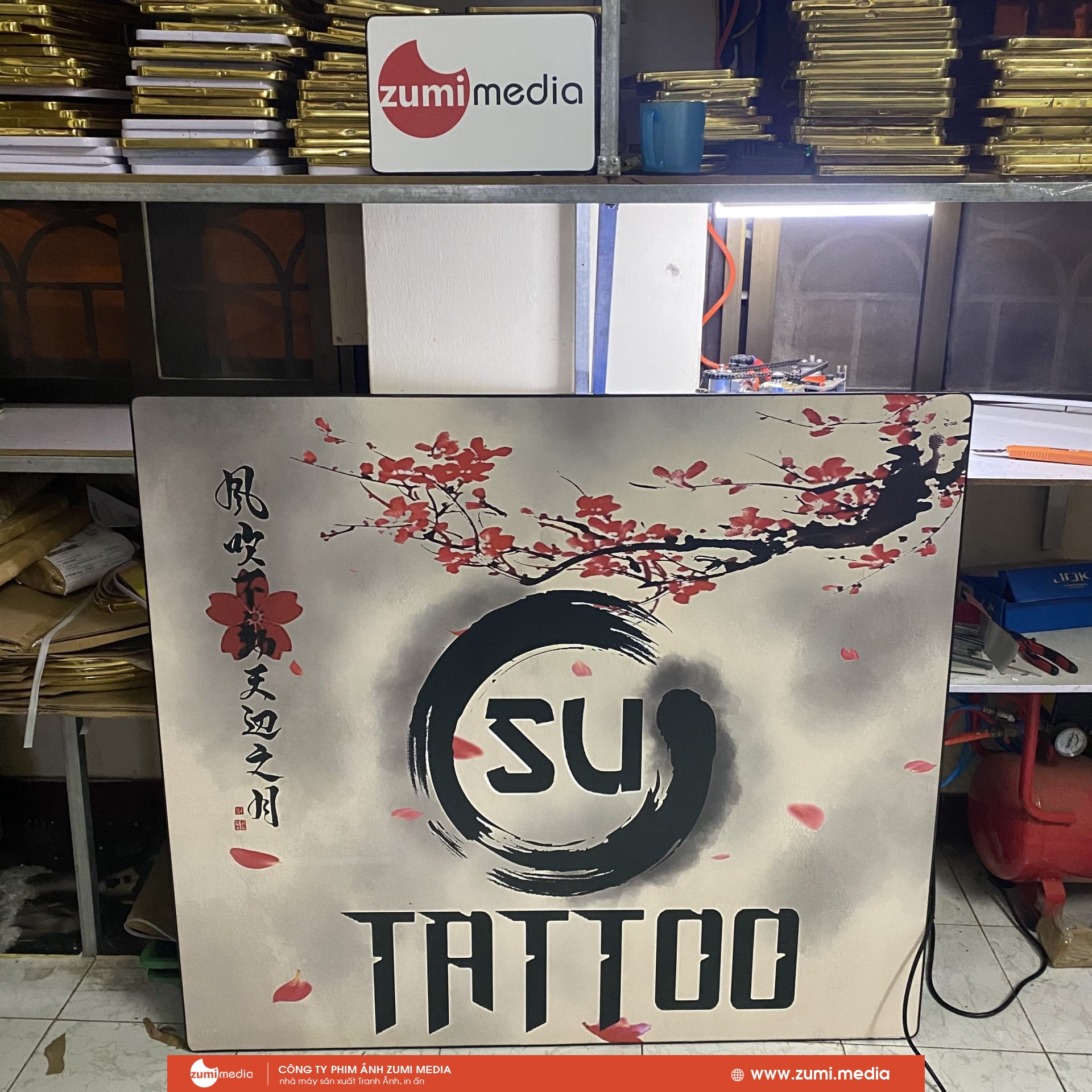 xưởng in tranh decor , biển hiệu trang trí decor tattoo 4 IMG 1702724715782 1702969817580
